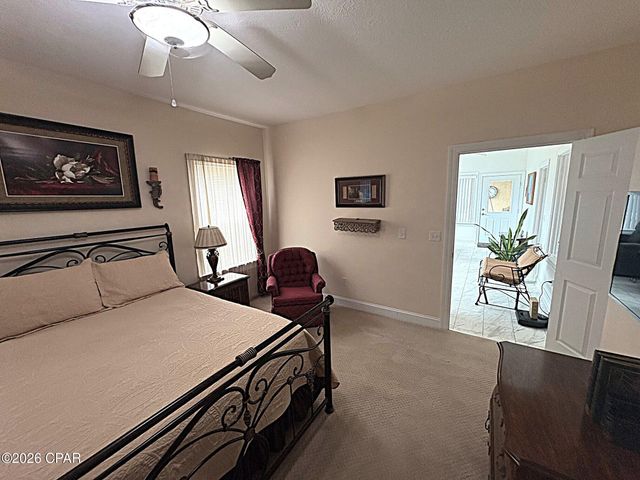 2548 Woods View Drive, Marianna, FL 32446