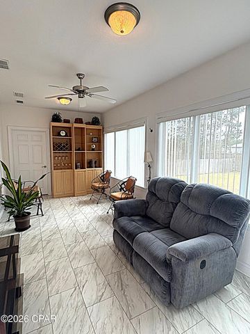 2548 Woods View Drive, Marianna, FL 32446