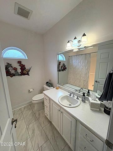 2548 Woods View Drive, Marianna, FL 32446