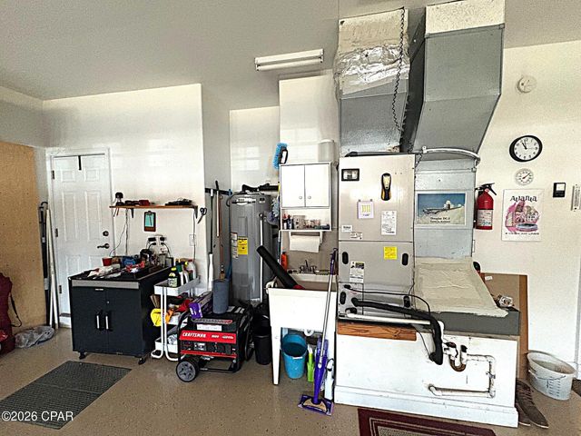 2548 Woods View Drive, Marianna, FL 32446