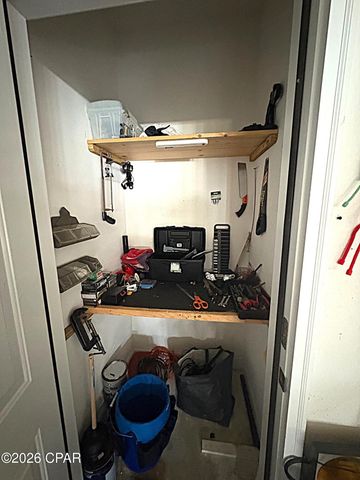 2548 Woods View Drive, Marianna, FL 32446