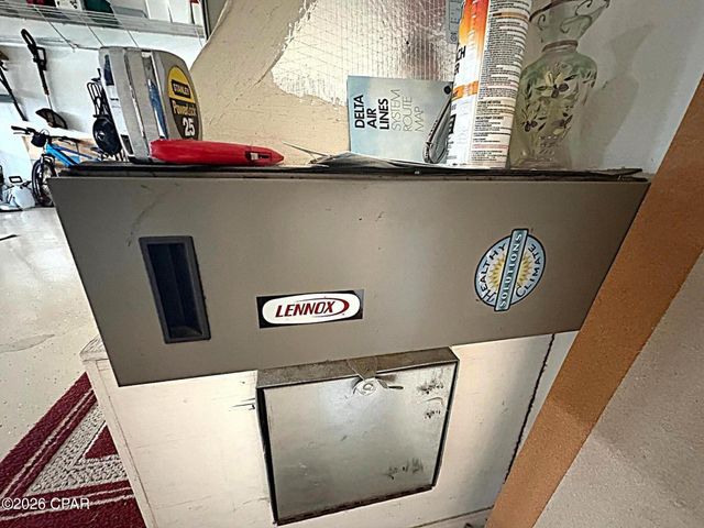 2548 Woods View Drive, Marianna, FL 32446