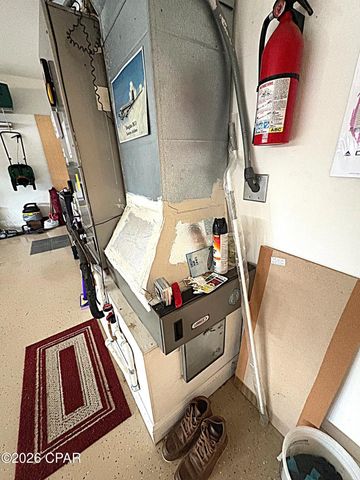 2548 Woods View Drive, Marianna, FL 32446