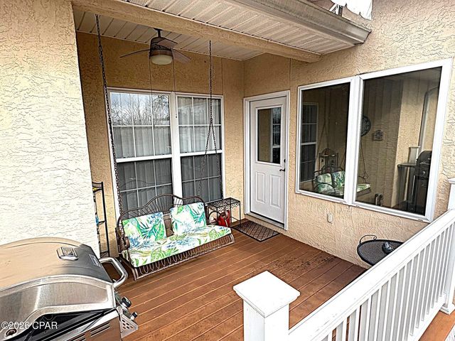 2548 Woods View Drive, Marianna, FL 32446