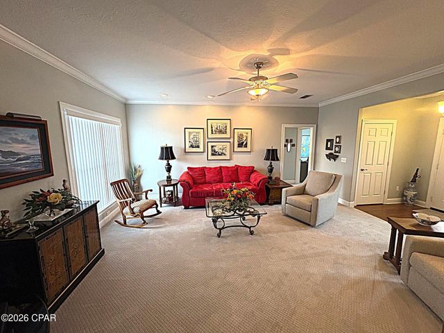 2548 Woods View Drive, Marianna, FL 32446