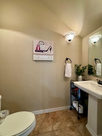 592 N Longfellow Lane, Fayetteville, AR 72704