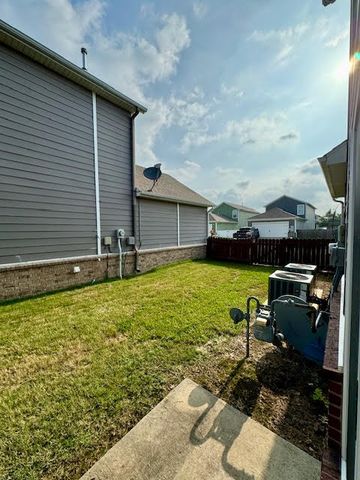 592 N Longfellow Lane, Fayetteville, AR 72704