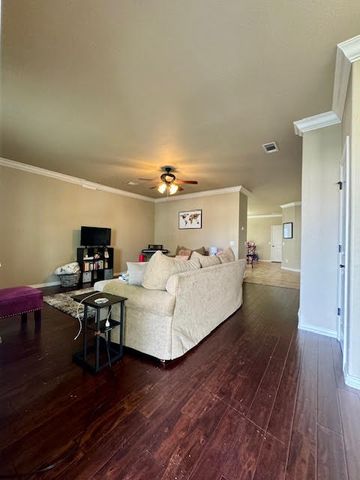 592 N Longfellow Lane, Fayetteville, AR 72704