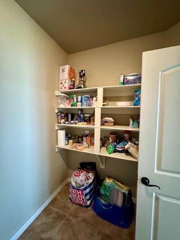 592 N Longfellow Lane, Fayetteville, AR 72704