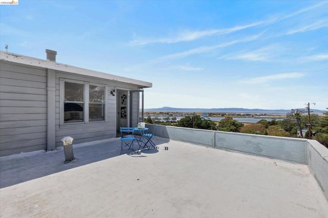 136 Craven St, Vallejo, CA 94590