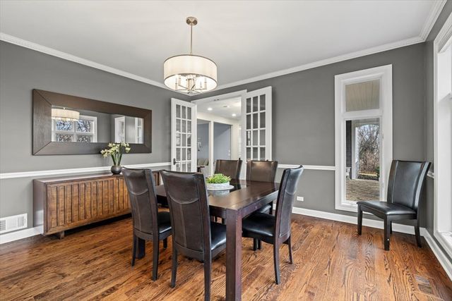 530 Oak Knoll Drive, Lake Forest, IL 60045