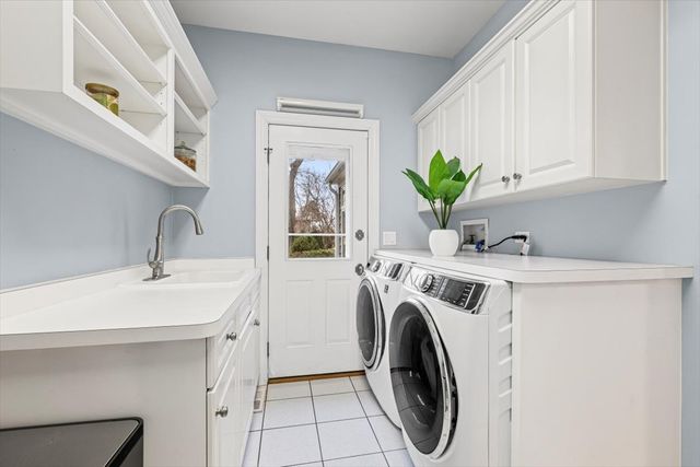 530 Oak Knoll Drive, Lake Forest, IL 60045