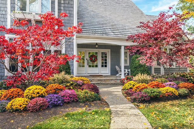 530 Oak Knoll Drive, Lake Forest, IL 60045