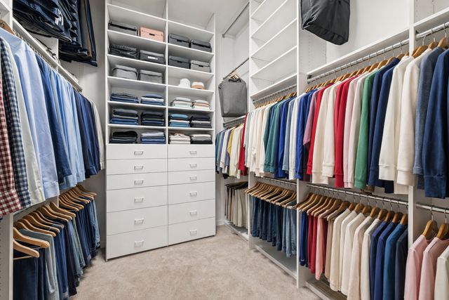 530 Oak Knoll Drive, Lake Forest, IL 60045