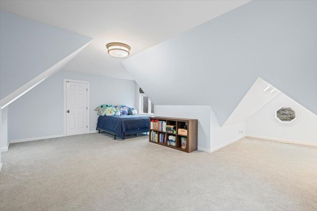 530 Oak Knoll Drive, Lake Forest, IL 60045