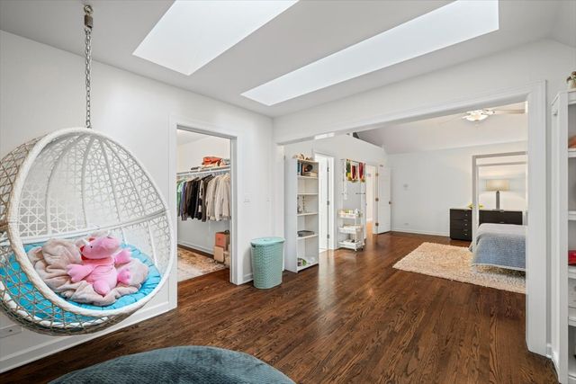 530 Oak Knoll Drive, Lake Forest, IL 60045