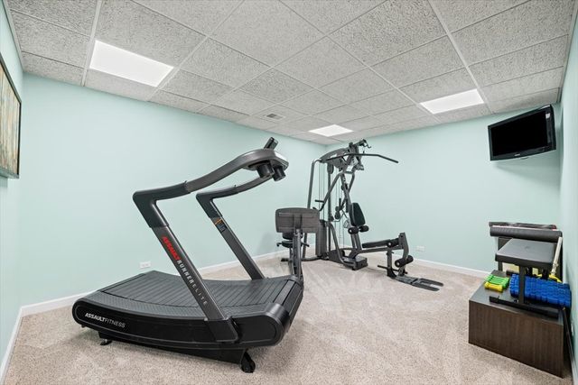 530 Oak Knoll Drive, Lake Forest, IL 60045