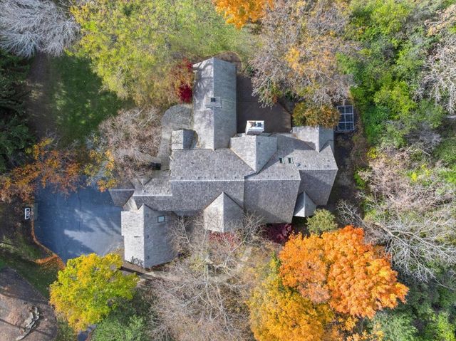 530 Oak Knoll Drive, Lake Forest, IL 60045