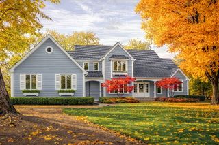 530 Oak Knoll Drive, Lake Forest, IL 60045