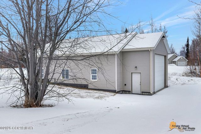 5403 N Sandalwood Lane, Palmer, AK 99645