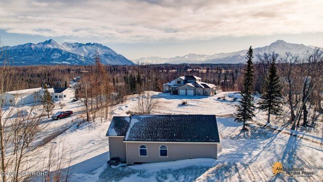 5403 N Sandalwood Lane, Palmer, AK 99645