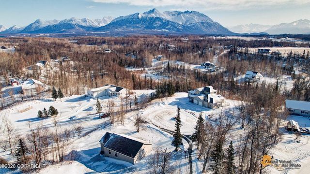 5403 N Sandalwood Lane, Palmer, AK 99645