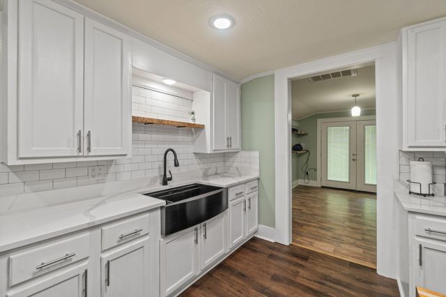 109 W 4th Ave., Petal, MS 39465