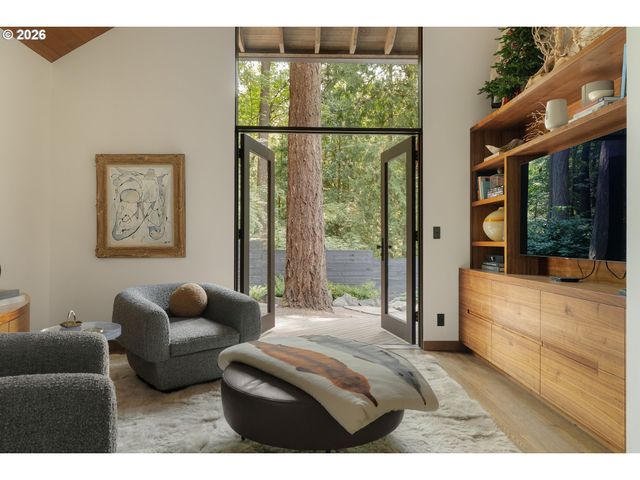 10950 Nw LOST PARK Dr, Portland, OR 97229