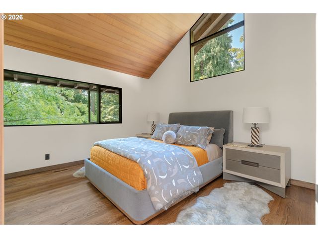 10950 Nw LOST PARK Dr, Portland, OR 97229