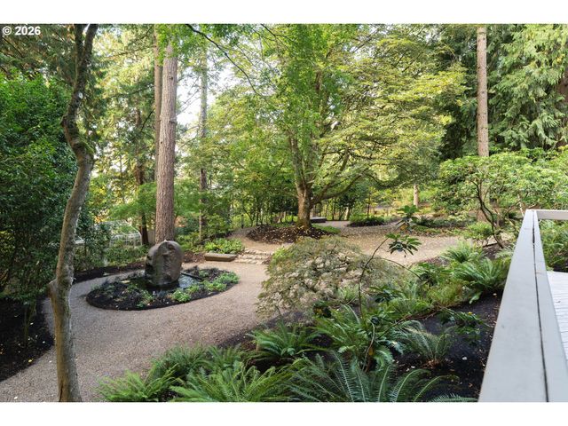 10950 Nw LOST PARK Dr, Portland, OR 97229