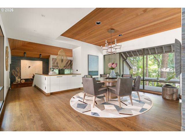 10950 Nw LOST PARK Dr, Portland, OR 97229