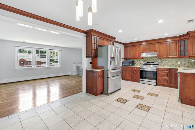 15 Maurice Street, Norwalk, CT 06851
