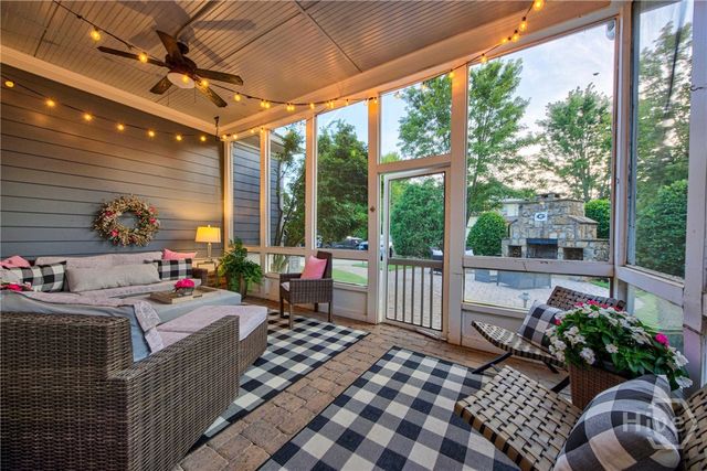 306 Horseshoe Bend, Statham, GA 30666