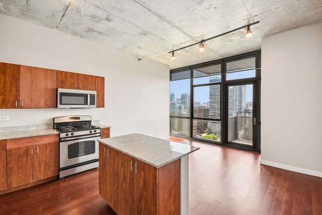 235 W Van Buren Street 1807, Chicago, IL 60607
