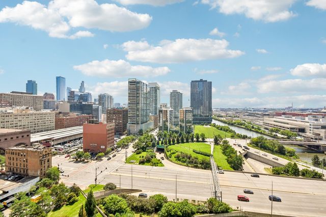 235 W Van Buren Street 1807, Chicago, IL 60607