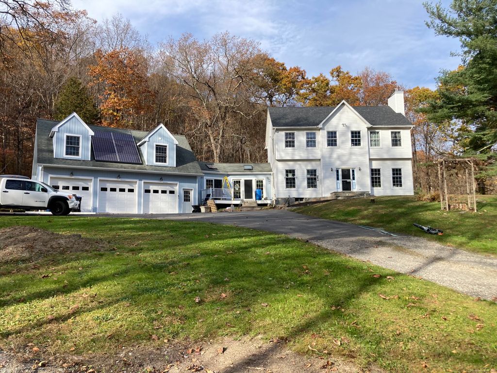68 East Village Road, Monroe, CT 06468