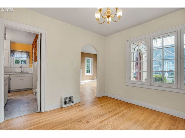 1175 HINES St, Salem, OR 97302
