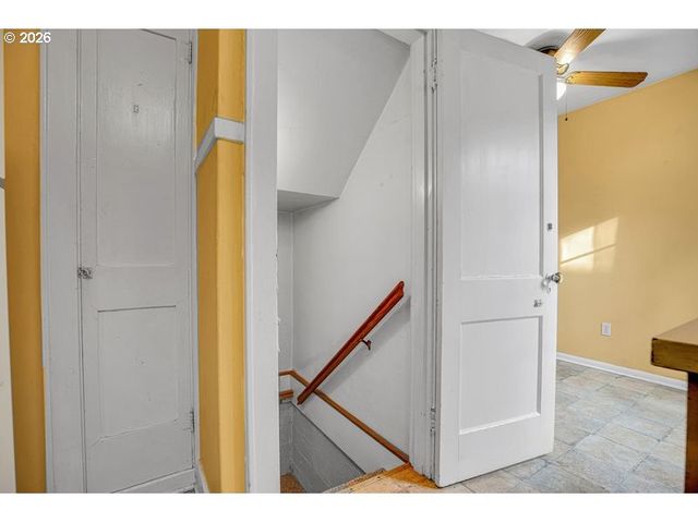 1175 HINES St, Salem, OR 97302