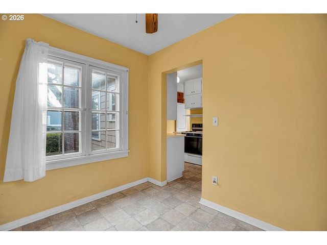 1175 HINES St, Salem, OR 97302