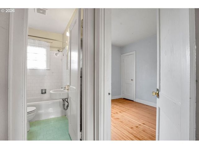 1175 HINES St, Salem, OR 97302