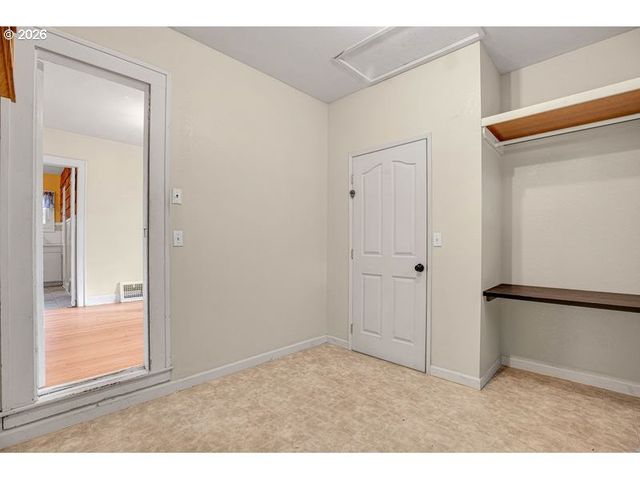 1175 HINES St, Salem, OR 97302