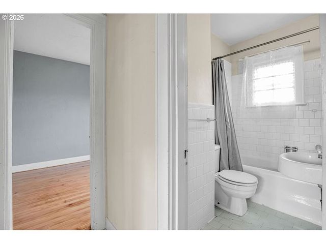 1175 HINES St, Salem, OR 97302