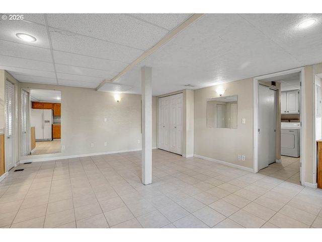 1175 HINES St, Salem, OR 97302