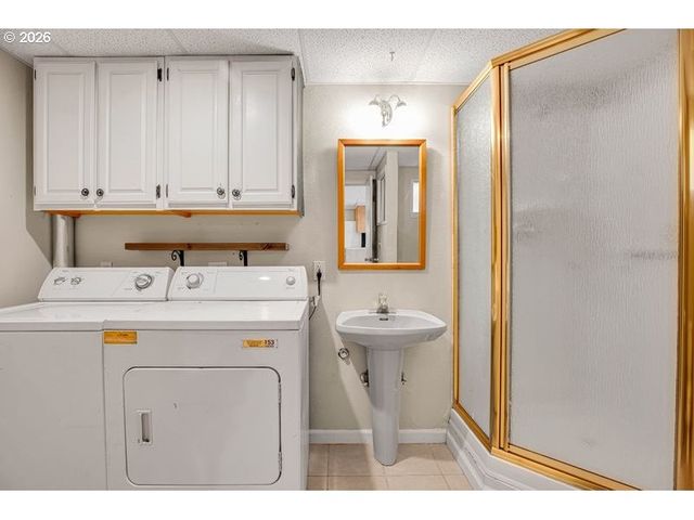 1175 HINES St, Salem, OR 97302