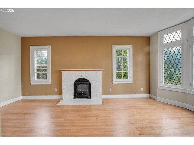 1175 HINES St, Salem, OR 97302