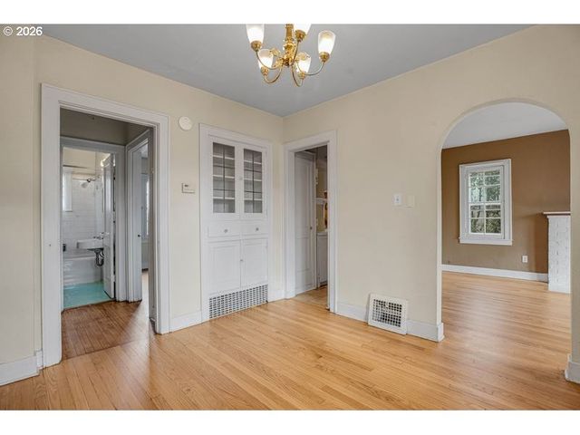1175 HINES St, Salem, OR 97302