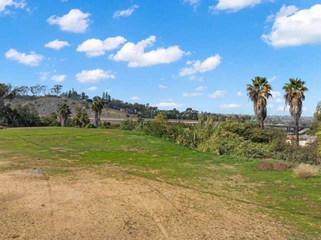 8840 Leigh Ave 12, Spring Valley, CA 91977
