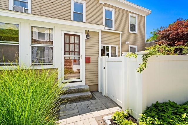 168 State St 168, Newburyport, MA 01950