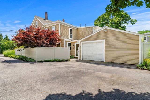 168 State St 168, Newburyport, MA 01950