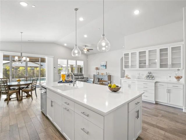 1734 N Park, Clovis, CA 93619
